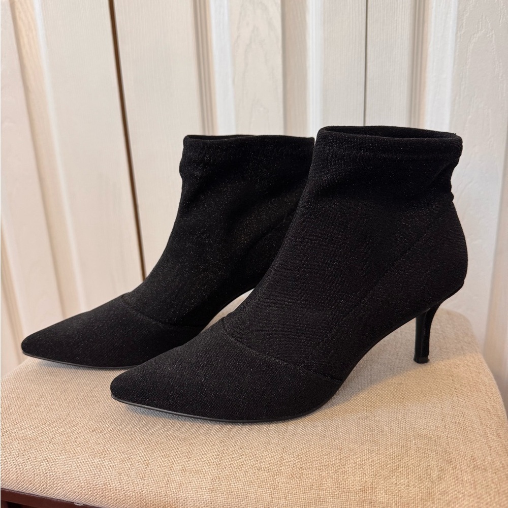 Charles by Charles David Black Ankle Booties Silver Shimmer Size 6 Sock Style - Picture 4 of 13